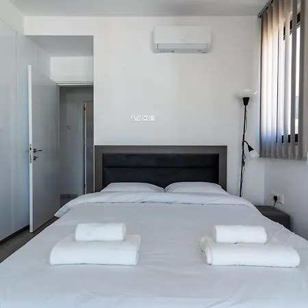Coastal 2br Sea View Near Mackenzie 公寓 *
